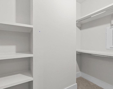 836 Fisher Street - Photo Thumbnail 17