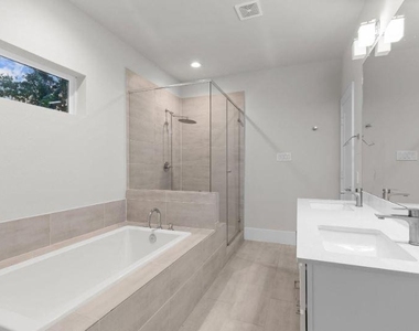 836 Fisher Street - Photo Thumbnail 16
