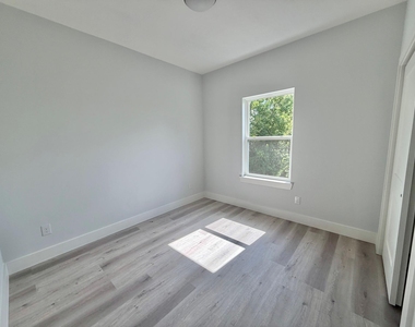3535 Alderfer Street - Photo Thumbnail 11