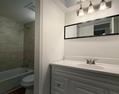 10601 South Drive - Photo Thumbnail 9