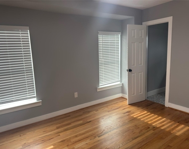 515 Caplin Street - Photo Thumbnail 5