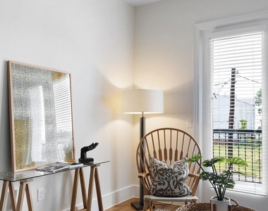 1508 Blodgett Street - Photo Thumbnail 9