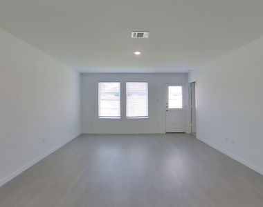 3017 Fantasy Terrace Drive - Photo Thumbnail 1