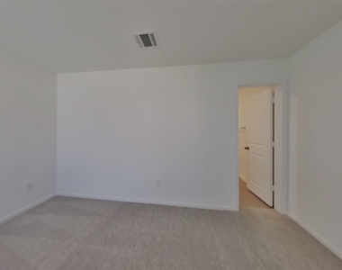 3017 Fantasy Terrace Drive - Photo Thumbnail 4