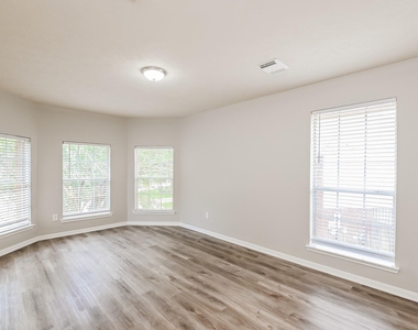 2634 Vermillion Road - Photo Thumbnail 11
