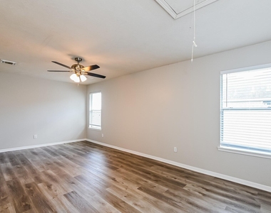2634 Vermillion Road - Photo Thumbnail 9