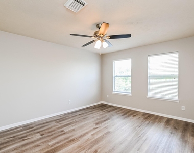 2634 Vermillion Road - Photo Thumbnail 12