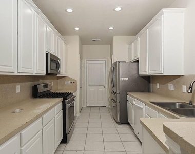 102 Blue Creek - Photo Thumbnail 7