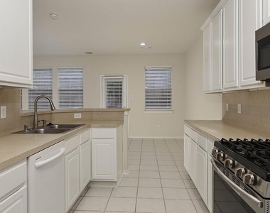 102 Blue Creek - Photo Thumbnail 8