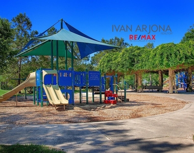 102 Blue Creek - Photo Thumbnail 26