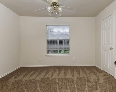 102 Blue Creek - Photo Thumbnail 16