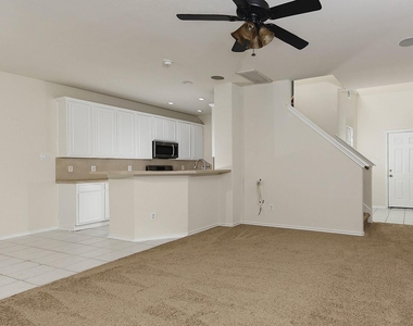 102 Blue Creek - Photo Thumbnail 5