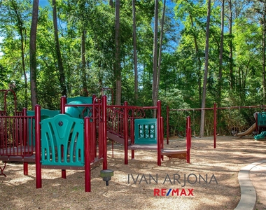 102 Blue Creek - Photo Thumbnail 30