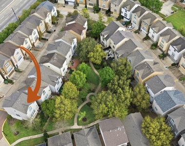 3002 Clearview Circle - Photo Thumbnail 1