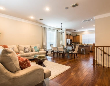3002 Clearview Circle - Photo Thumbnail 11