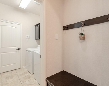 14 Arrowfeather Place - Photo Thumbnail 33