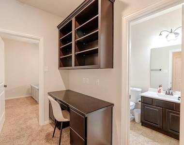 14 Arrowfeather Place - Photo Thumbnail 24