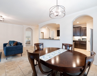 14 Arrowfeather Place - Photo Thumbnail 17