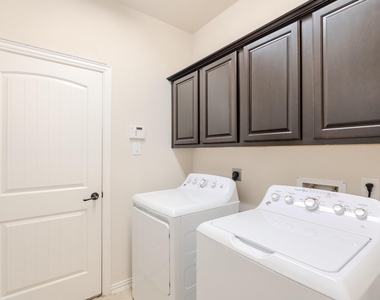 14 Arrowfeather Place - Photo Thumbnail 34