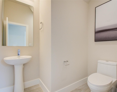 4914 Noble Street - Photo Thumbnail 12