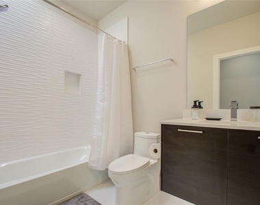 4914 Noble Street - Photo Thumbnail 22