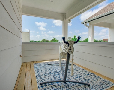 4914 Noble Street - Photo Thumbnail 19