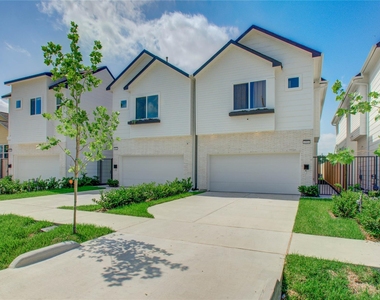 4914 Noble Street - Photo Thumbnail 32