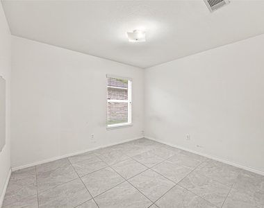 7331 Wimberly Oaks Lane - Photo Thumbnail 14