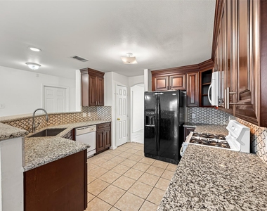 7331 Wimberly Oaks Lane - Photo Thumbnail 5