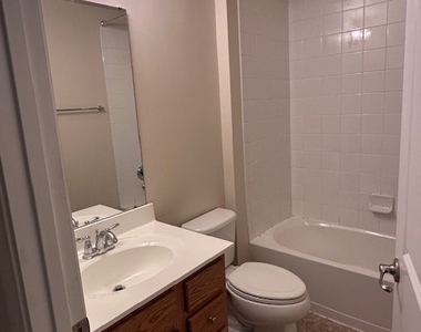 10312 Colony Bee Place - Photo Thumbnail 11