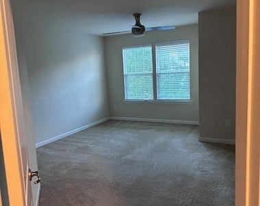 10312 Colony Bee Place - Photo Thumbnail 8