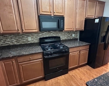 10312 Colony Bee Place - Photo Thumbnail 3