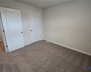 6013 Banyan Lane - Photo Thumbnail 9