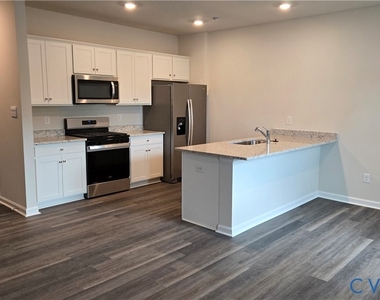 6013 Banyan Lane - Photo Thumbnail 1