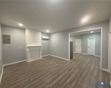 910 Rome Street - Photo Thumbnail 3