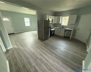 910 Rome Street - Photo Thumbnail 6