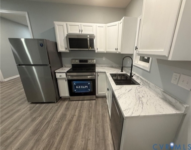 910 Rome Street - Photo Thumbnail 8