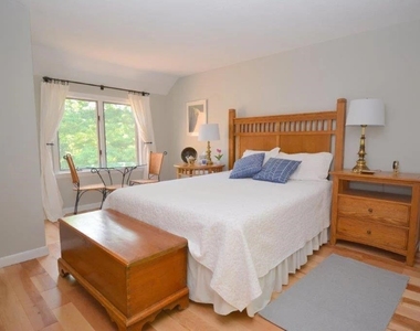 3 Lakeview - Photo Thumbnail 6