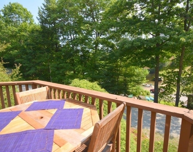 3 Lakeview - Photo Thumbnail 12