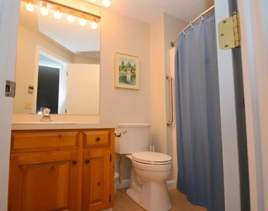 3 Lakeview - Photo Thumbnail 14