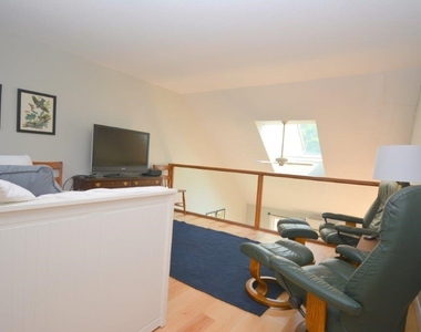 3 Lakeview - Photo Thumbnail 8