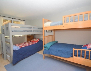 3 Lakeview - Photo Thumbnail 10