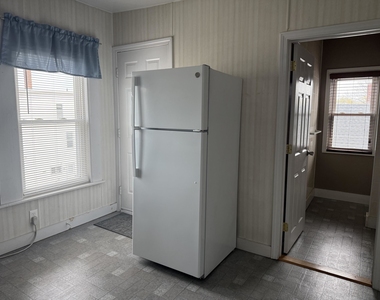 316 Douglas - Photo Thumbnail 10