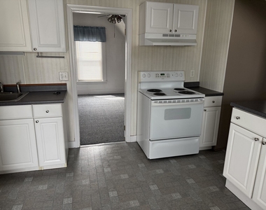 316 Douglas - Photo Thumbnail 6