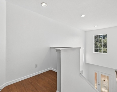 2858 Via Campania Street - Photo Thumbnail 12
