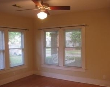 1021 E 16th Street - Photo Thumbnail 7