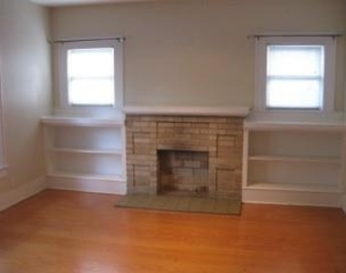 1021 E 16th Street - Photo Thumbnail 3