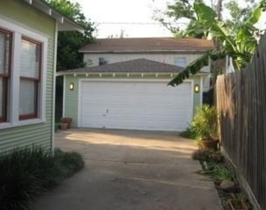 1021 E 16th Street - Photo Thumbnail 11