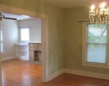 1021 E 16th Street - Photo Thumbnail 2