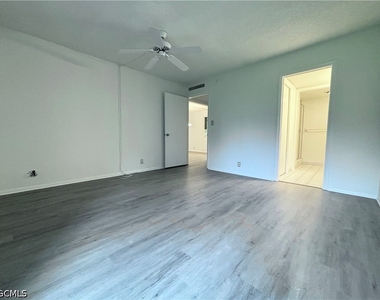 2264 Winkler Avenue - Photo Thumbnail 12